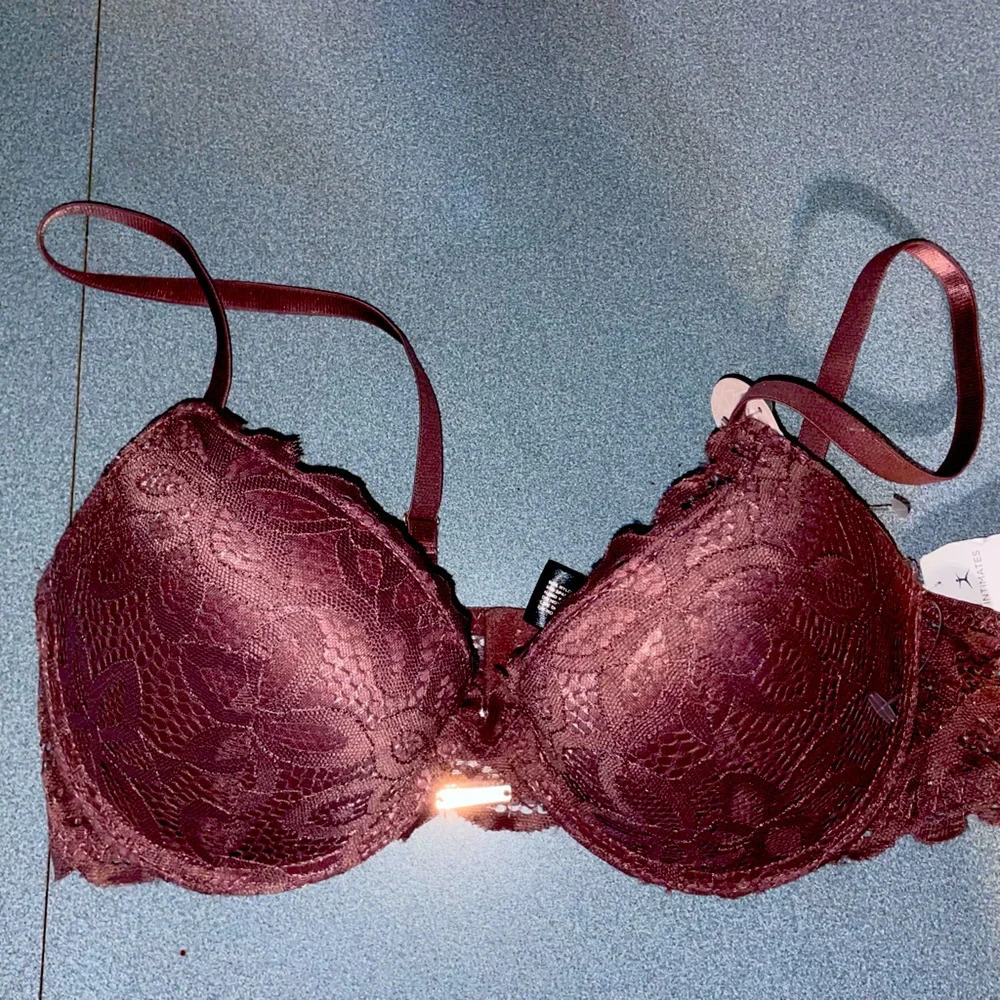 Lace push up bra NWT 34D​​